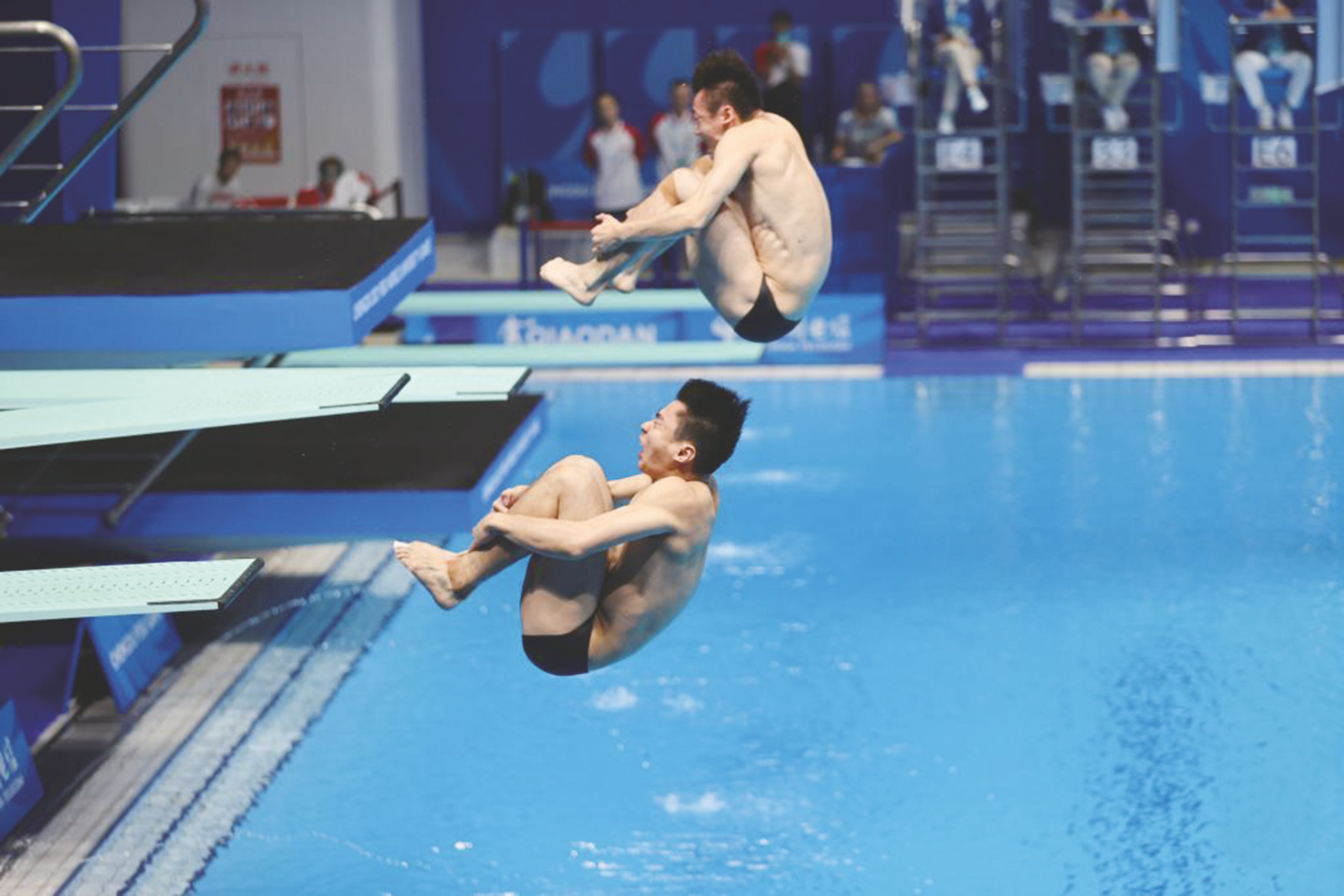 九游-TheShy迎来二十赛季出色发挥，日本队观众热烈欢呼！