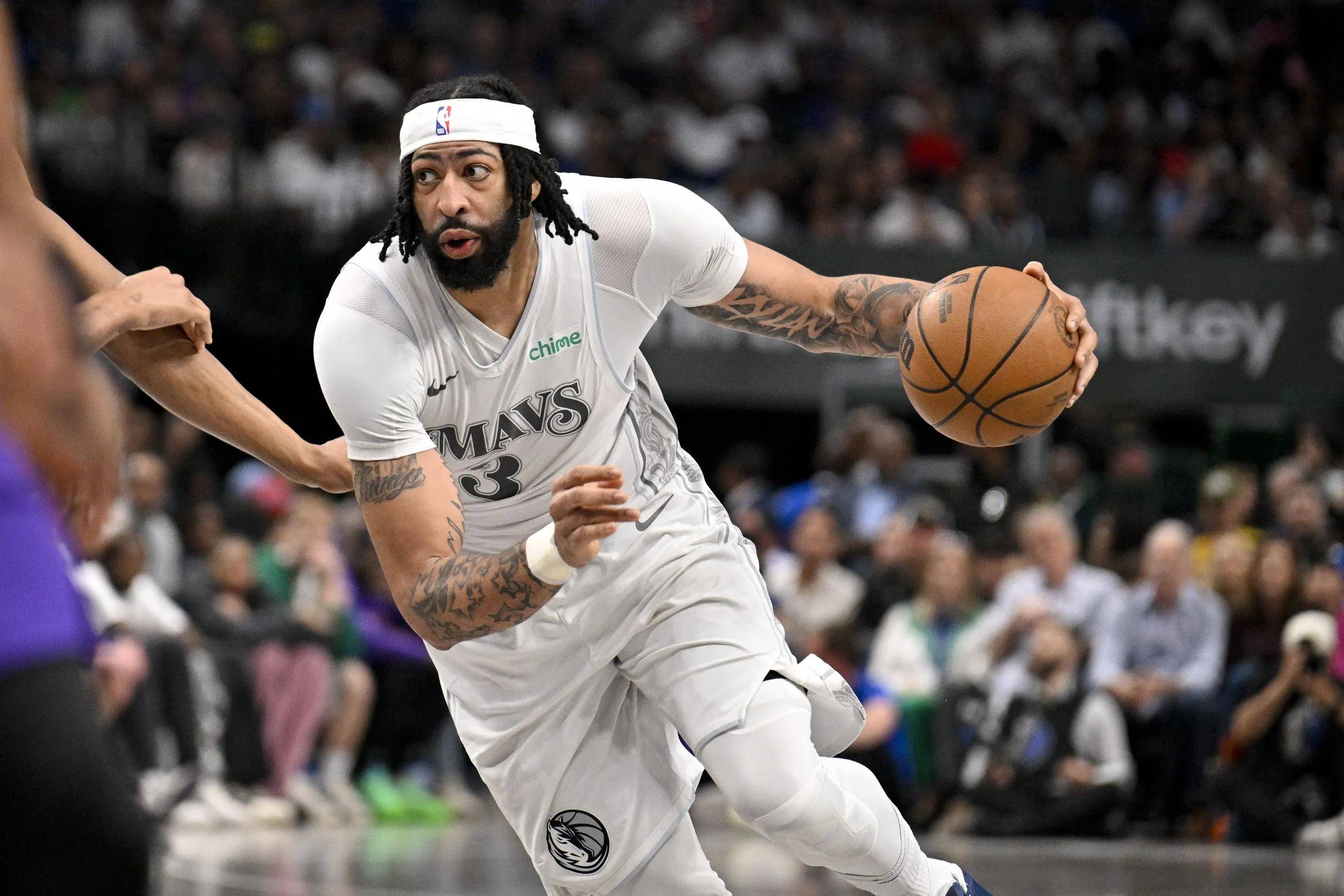 J9-浓眉哥意外战胜TES，表现优异引爆全场！